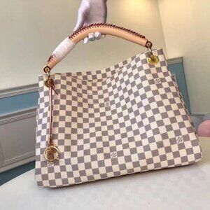 Louis Vuitton Handheld Bags, Chain Bags